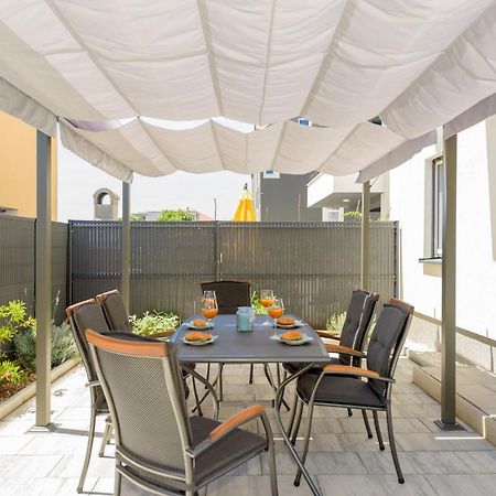 New, Private Heated Swimming Pool, Free Parking, Trogir Centar Apartment Luaran gambar