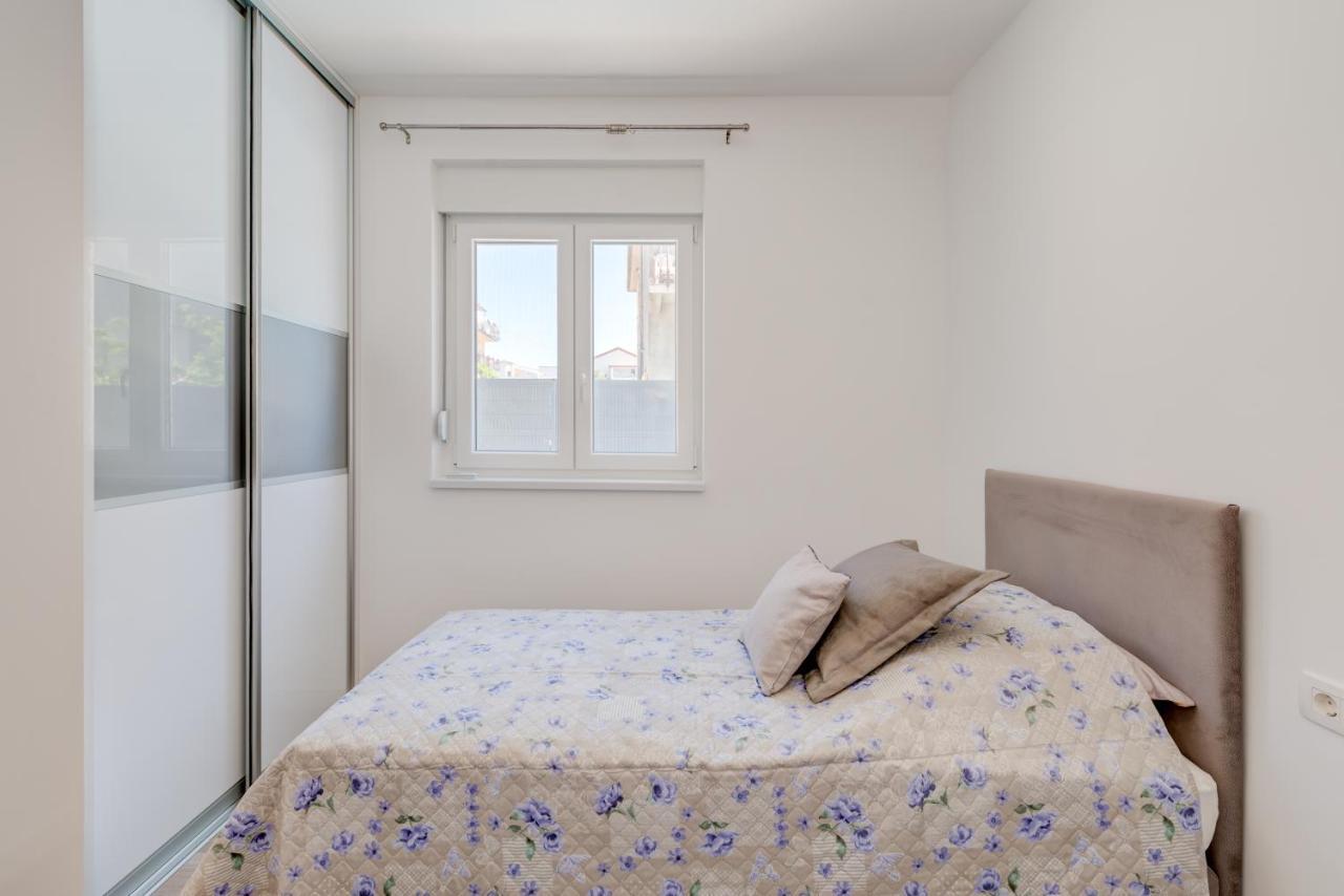 New, Private Heated Swimming Pool, Free Parking, Trogir Centar Apartment Luaran gambar
