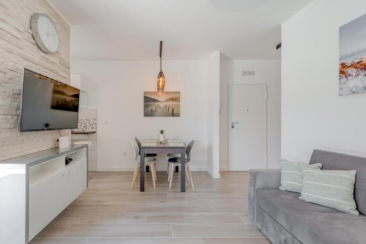 New, Private Heated Swimming Pool, Free Parking, Trogir Centar Apartment Luaran gambar